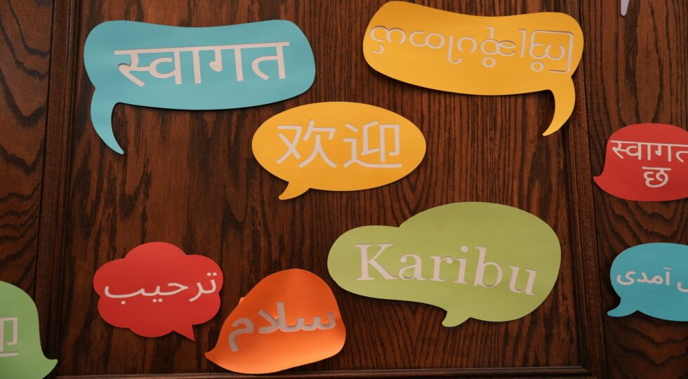 different languages in speaking balloons